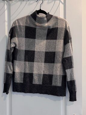 Nicole Miller Gray & Charcoal Buffalo Check Mock Neck Sweater